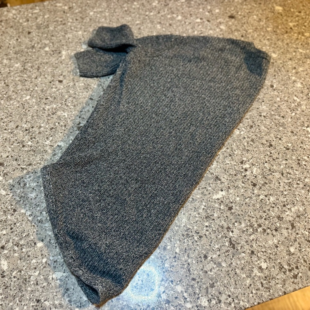 Express Women's Oversized Charcoal Grey Sweater - Size S - Picture 5 of 7